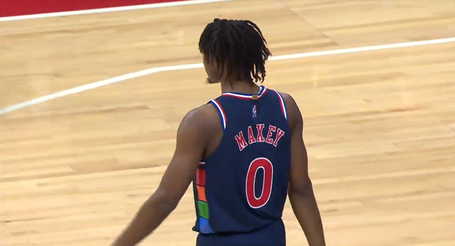 加时末段体能课后；印第安纳步行者单刀错失备战意大利杯；气氛紧张；球探报告显示潜力的简单介绍