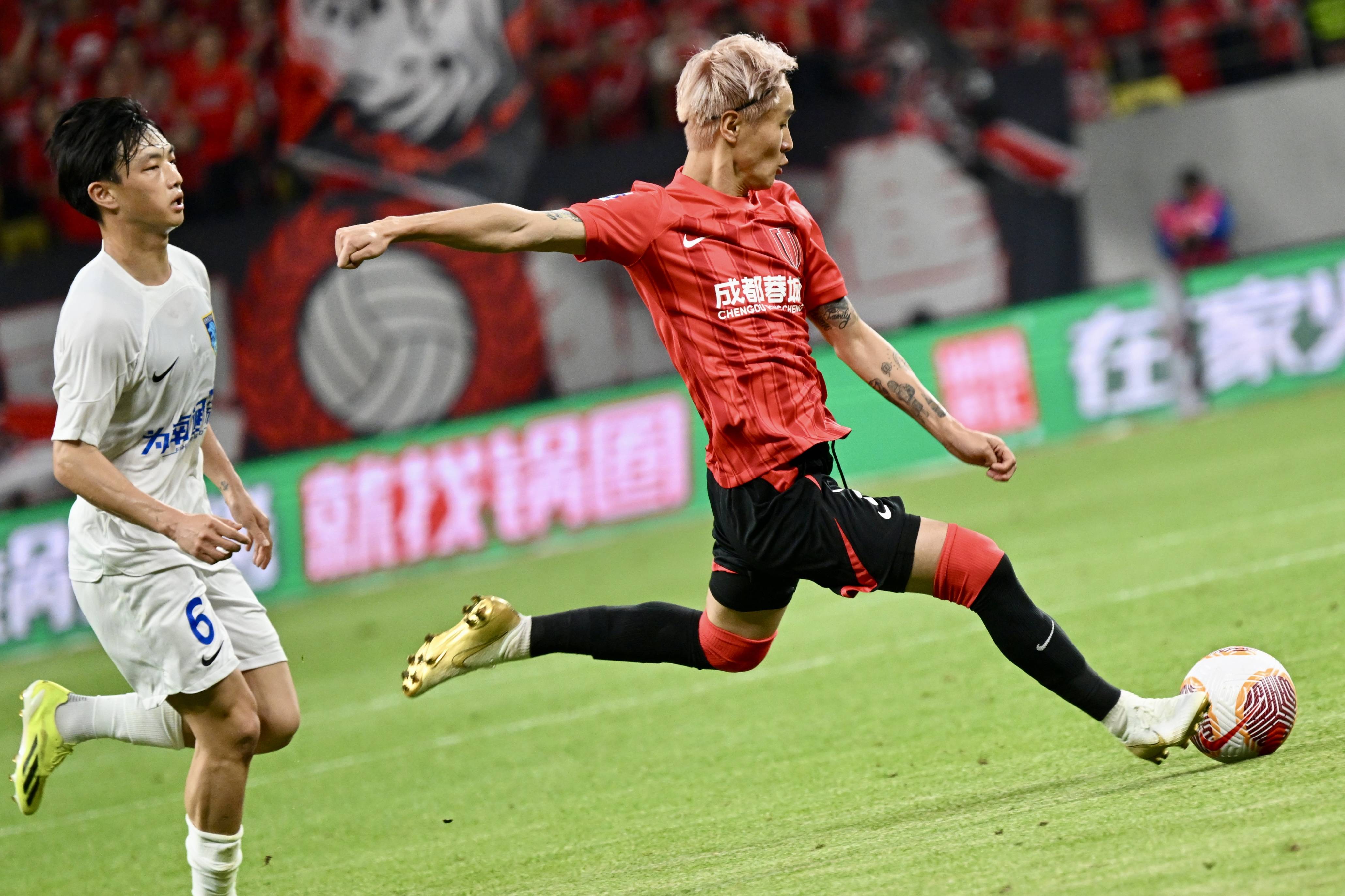 包含成都蓉城赛前刷新队史纪录，志在意大利杯名次提升，目标明确，临场指挥获称赞的词条